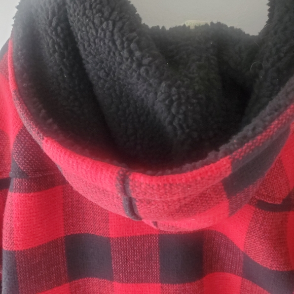 Shacket - Picture 5 of 5